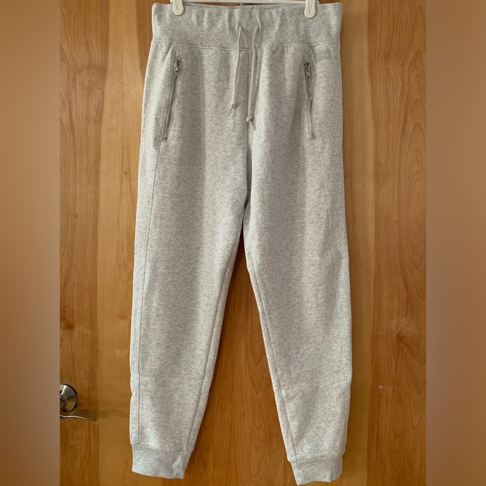 PINK Victoria’s Secret NWT Joggers